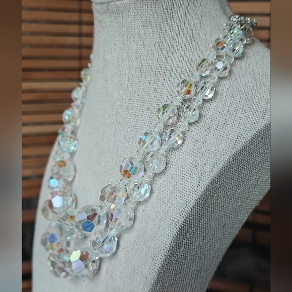 Heavily Faceted Vintage Round Aurora Borealis Clear Crystal Necklace 1950's - Picture 3 of 13